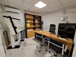 1#9468 Attrezzatura informatica e arredo ufficio