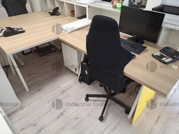 1#9468 Attrezzatura informatica e arredo ufficio