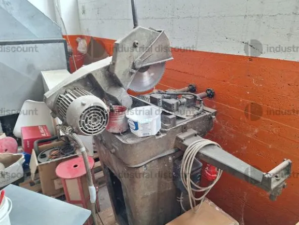 9#9460 Attrezzatura lavorazione lamiereAttrezzatura ufficio e magazzino Punzonatrice Lvd
