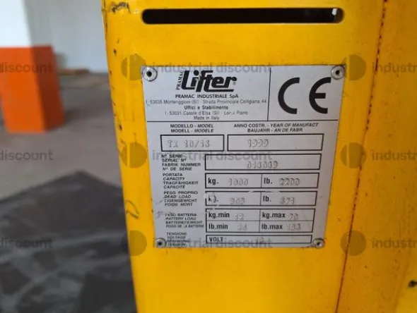 9#9460 Attrezzatura lavorazione lamiereAttrezzatura ufficio e magazzino Punzonatrice Lvd