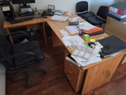 9#9460 Attrezzatura lavorazione lamiereAttrezzatura ufficio e magazzino Punzonatrice Lvd