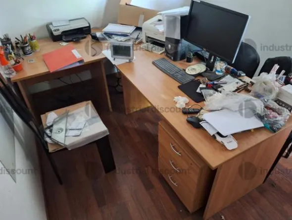 9#9460 Attrezzatura lavorazione lamiereAttrezzatura ufficio e magazzino Punzonatrice Lvd
