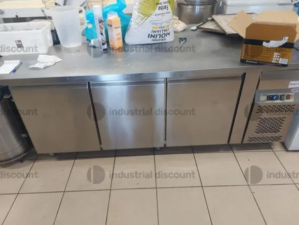 3#9562 Attrezzatura pasticceria
