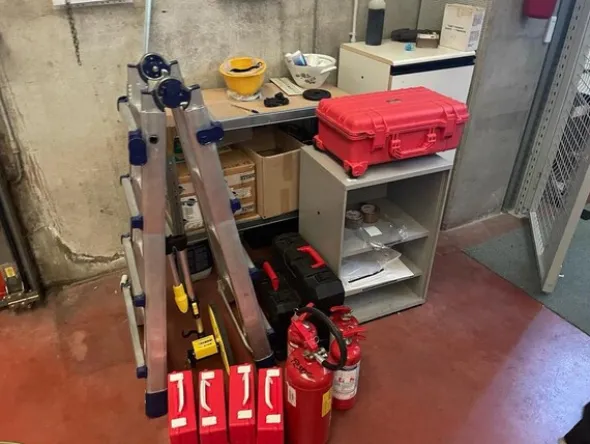 1#8050 Attrezzatura per manutenzione servizi di rete e fibra