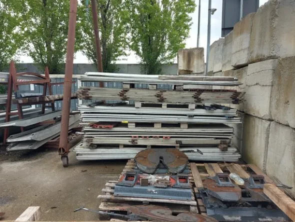 70#7778 Attrezzatura per officina