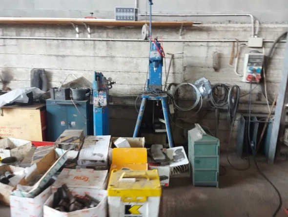 70#7778 Attrezzatura per officina