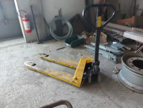 70#7778 Attrezzatura per officina