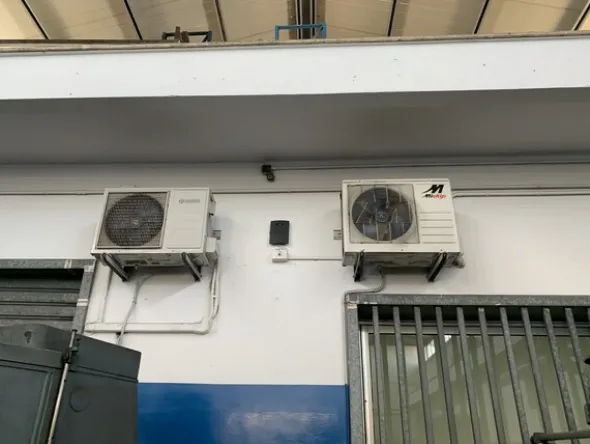 5#6947 Attrezzatura per officina