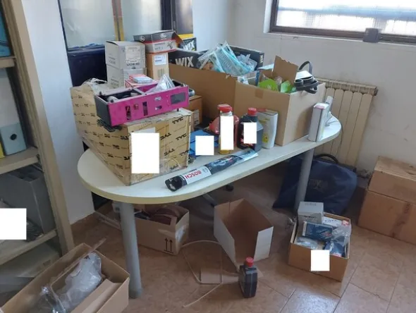 36#7918 Attrezzatura per officina meccanica e arredi uffici