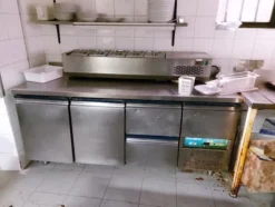 1#8306 Attrezzatura per ristorante pizzeria