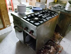 1#8306 Attrezzatura per ristorante pizzeria