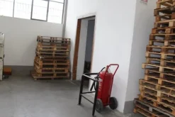 11#4140 Attrezzatura ufficio e materiale da stampa