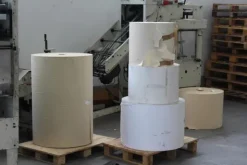 11#4140 Attrezzatura ufficio e materiale da stampa