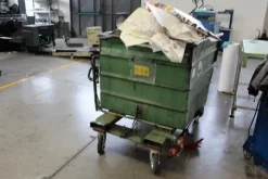 11#4140 Attrezzatura ufficio e materiale da stampa