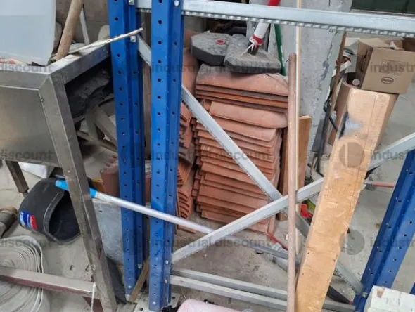 5#9897 Attrezzatura varia da cantiere