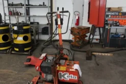 10#5817 Attrezzature autofficina