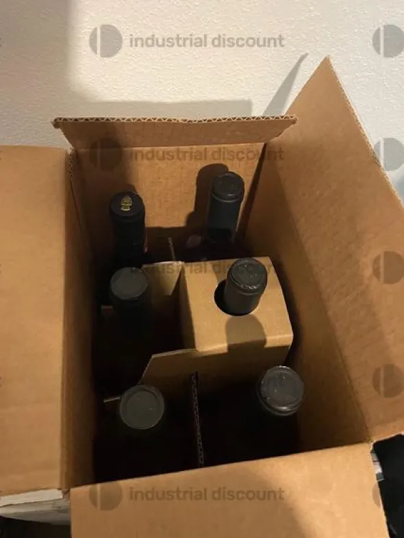 1#8879 Attrezzatureda cucina e stock vini e liquori
