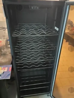 1#8879 Attrezzatureda cucina e stock vini e liquori