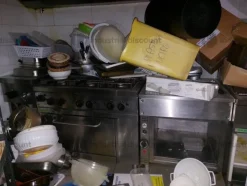 2#10143 Attrezzature da cucina per ristorante