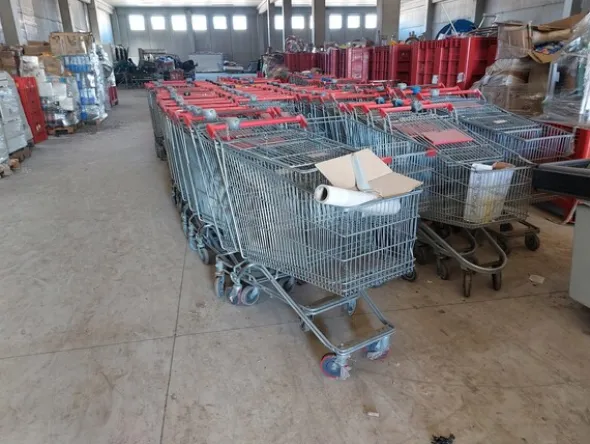 12#7714 Attrezzature da supermercato