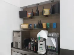 1#8430 Attrezzature e arredamento da bar e pasticceria