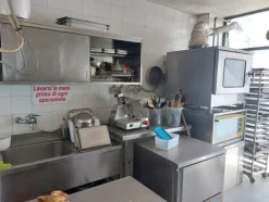 1#8430 Attrezzature e arredamento da bar e pasticceria