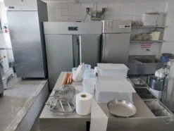 1#8430 Attrezzature e arredamento da bar e pasticceria