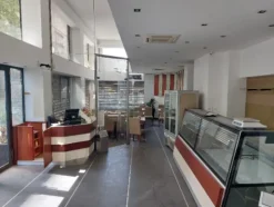1#8430 Attrezzature e arredamento da bar e pasticceria