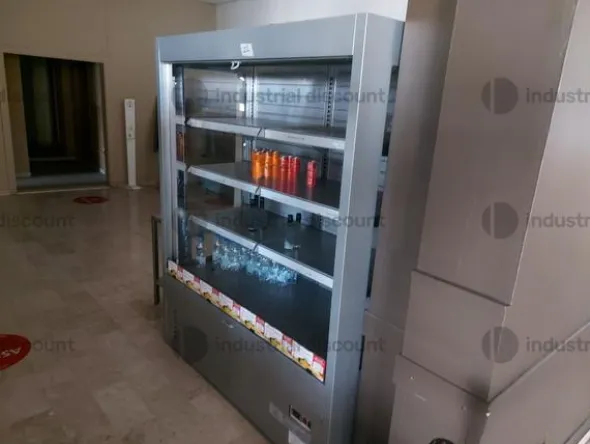 1#8982 Attrezzature e arredamento per attività ristorazione