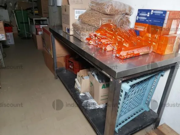 1#8982 Attrezzature e arredamento per attività ristorazione
