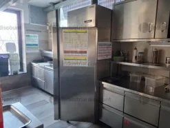 2#9755 Attrezzature e arredi per locale