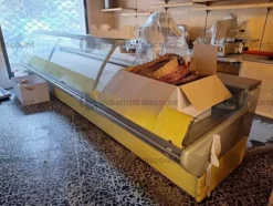 2#9076 Attrezzature e arredi per negozio frutta e verdura