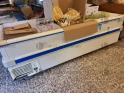 2#9076 Attrezzature e arredi per negozio frutta e verdura
