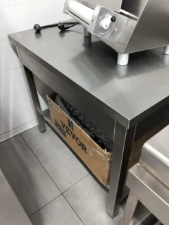 Attrezzature e arredo per ristorazione