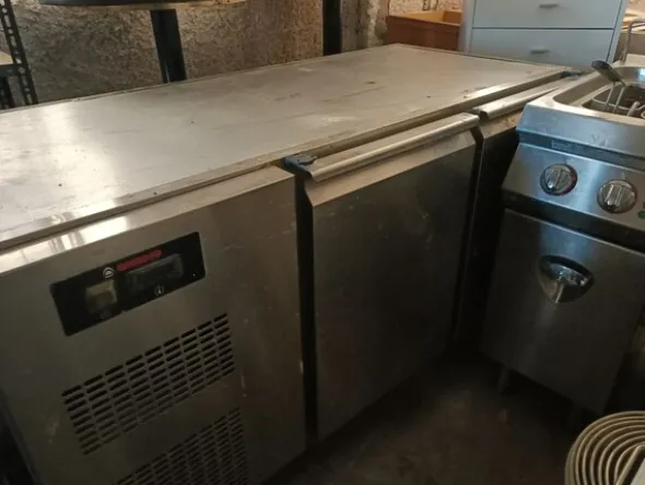 1#8284 Attrezzature e arredo ristorante