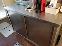 31#46310 Attrezzature e banchi lavoro