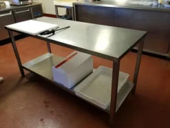 31#46310 Attrezzature e banchi lavoro