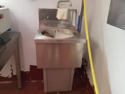 31#46310 Attrezzature e banchi lavoro