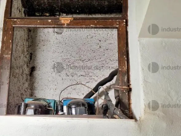 1#9887 Attrezzature ed arredo per ristorazione
