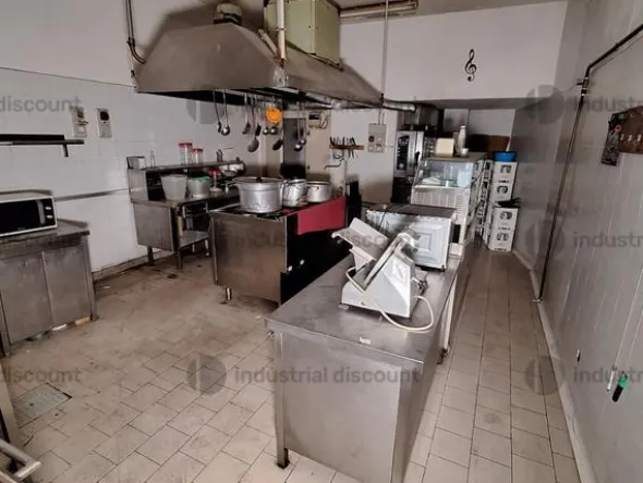1#9887 Attrezzature ed arredo per ristorazione