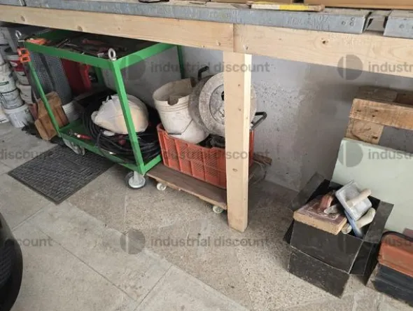 10#9467 Attrezzature edili tra cui avvitatori trapani smerigliatrici