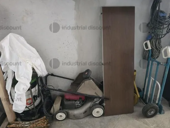 10#9467 Attrezzature edili tra cui avvitatori trapani smerigliatrici