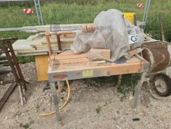 8#9467 Attrezzature edili tra cui recinzione metallicai box ufficio taglierina ad acqua