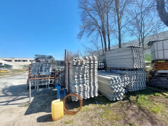1#7663 Attrezzature e macchine da cantiere