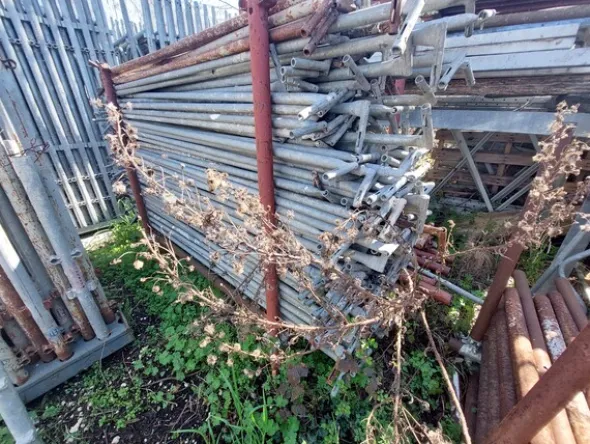1#7663 Attrezzature e macchine da cantiere