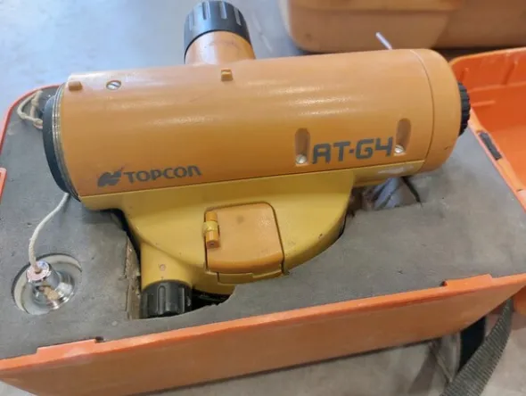 1#7663 Attrezzature e macchine da cantiere