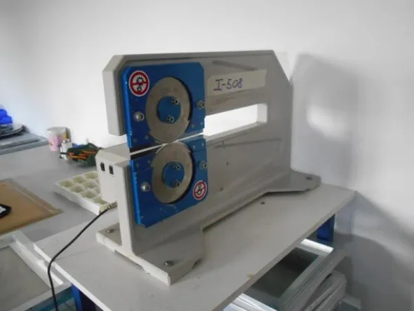 7#7585 Attrezzature e materiale per laboratorio di elettronica