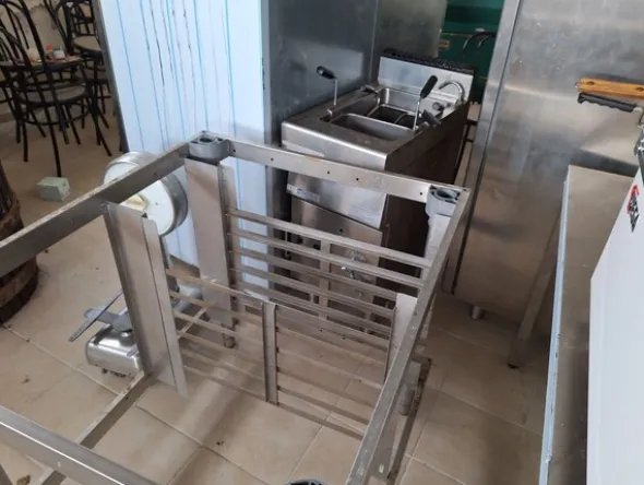 1#8141 Attrezzature e mobilio di hotel