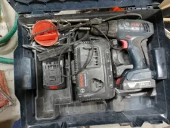 81#8980 Attrezzature e strumenti per edilizia