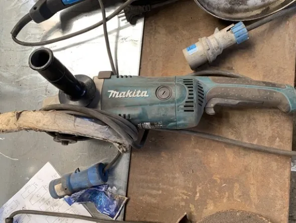 35#6949 Attrezzature e utensili per lavorazioni meccaniche